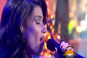 VIDEO: Idina Menzel Performs 'Silent Night' from Holiday LP on TODAY!